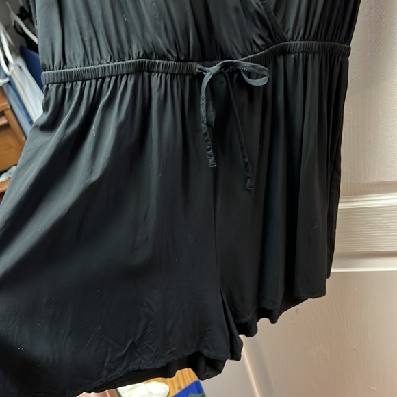 Express Cotton Romper - Picture 3 of 6